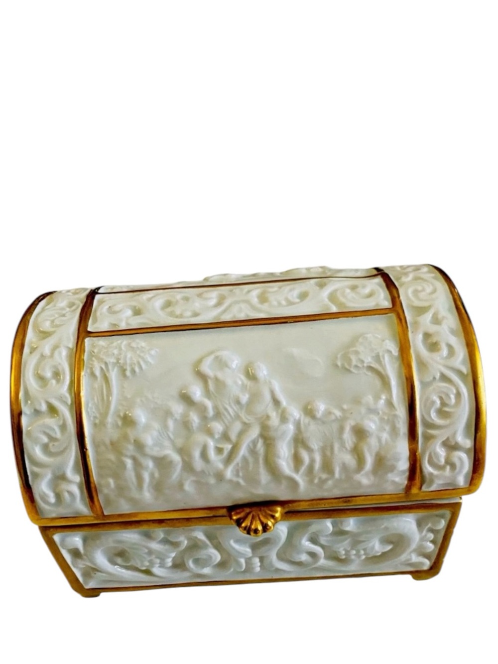 Vintage Capo Impero Ardalt Trinket Covered Dresser Box Scallop Cream Embossed